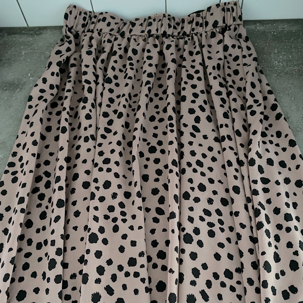 Pink and black SHEIN midi skirt size XL.